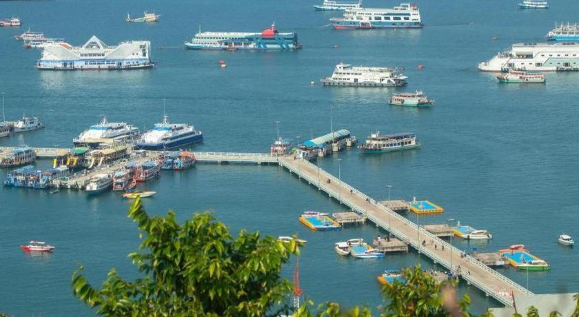 Oyo 75327 Diyana Residence Pattaya Zewnętrze zdjęcie